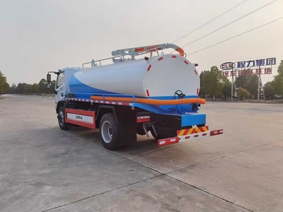 多利卡吸糞車重載版 高效可靠的環(huán)衛(wèi)作業(yè)利器